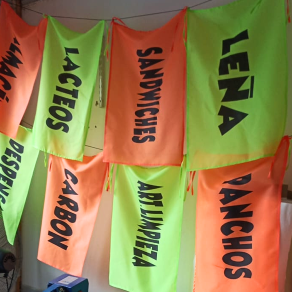 Banderas fluo para revendedores x 100 (en caja lista)