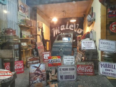 Carteles retro personalizados