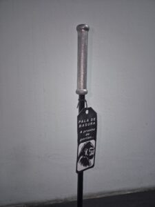 Pala de basura metalica