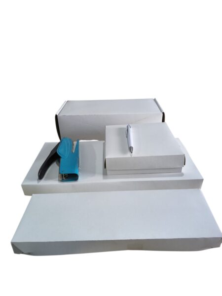 Cajas en cartón y cartulina