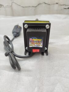 Autotrafo 220 / 110V - 100 Watts
