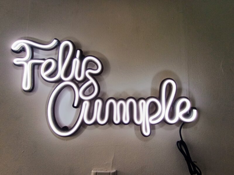 CARTEL FELIZ CUMPLE EN NEON LED