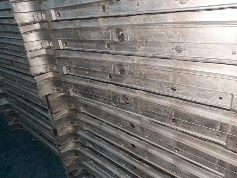 Metegoles en fundición de aluminio