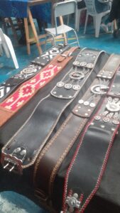 Venta de cinturones artesanales de cuero