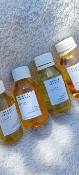 SHAMPOO SOLIDO PARA CAIDA DE CABELLO, CASPA, NUTRIR Y FORTALECER, PARA NIÑOS Y MACOTAS.- ROMERO, ORTIGA, PALTA, ALOE VERA, MANZANILLA, CALENDULA.-
