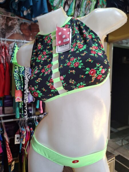 TRAJES DE BAÑO
