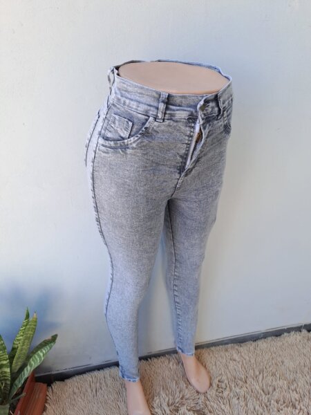 TALLES ESPECIALES JEANS DAMA