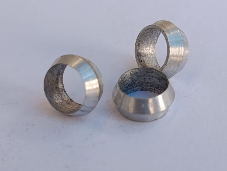 Virolas 5/6 para tuercas de 1/4, para la conexión de caños de aluminios whatsapp 341 2177503