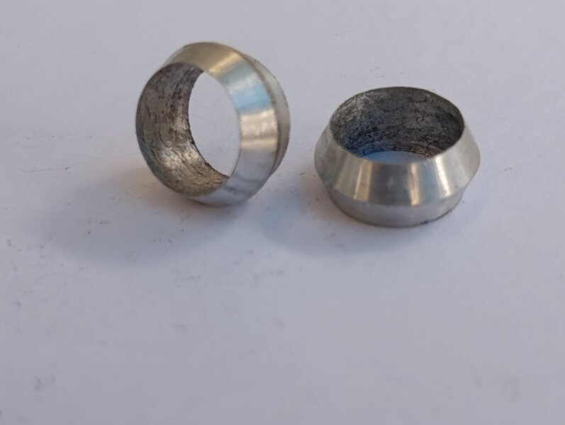 Virolas 5/6 para tuercas de 1/4, para la conexión de caños de aluminios whatsapp 341 2177503