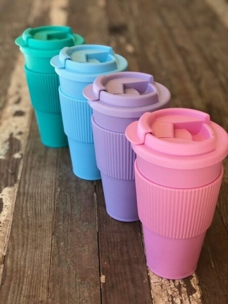 VASO CON BANDA Y TAPA CLICK