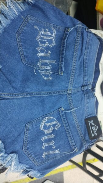 SHORTS "BABY GIRL" CON STRASS