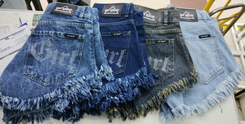 SHORTS "BABY GIRL" CON STRASS LAS LOCAS